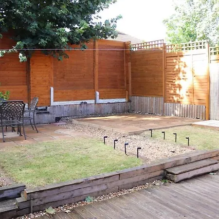 Cosy 3 Bedroom 2 Bathroom House With Parking Sheldon  Exterior photo